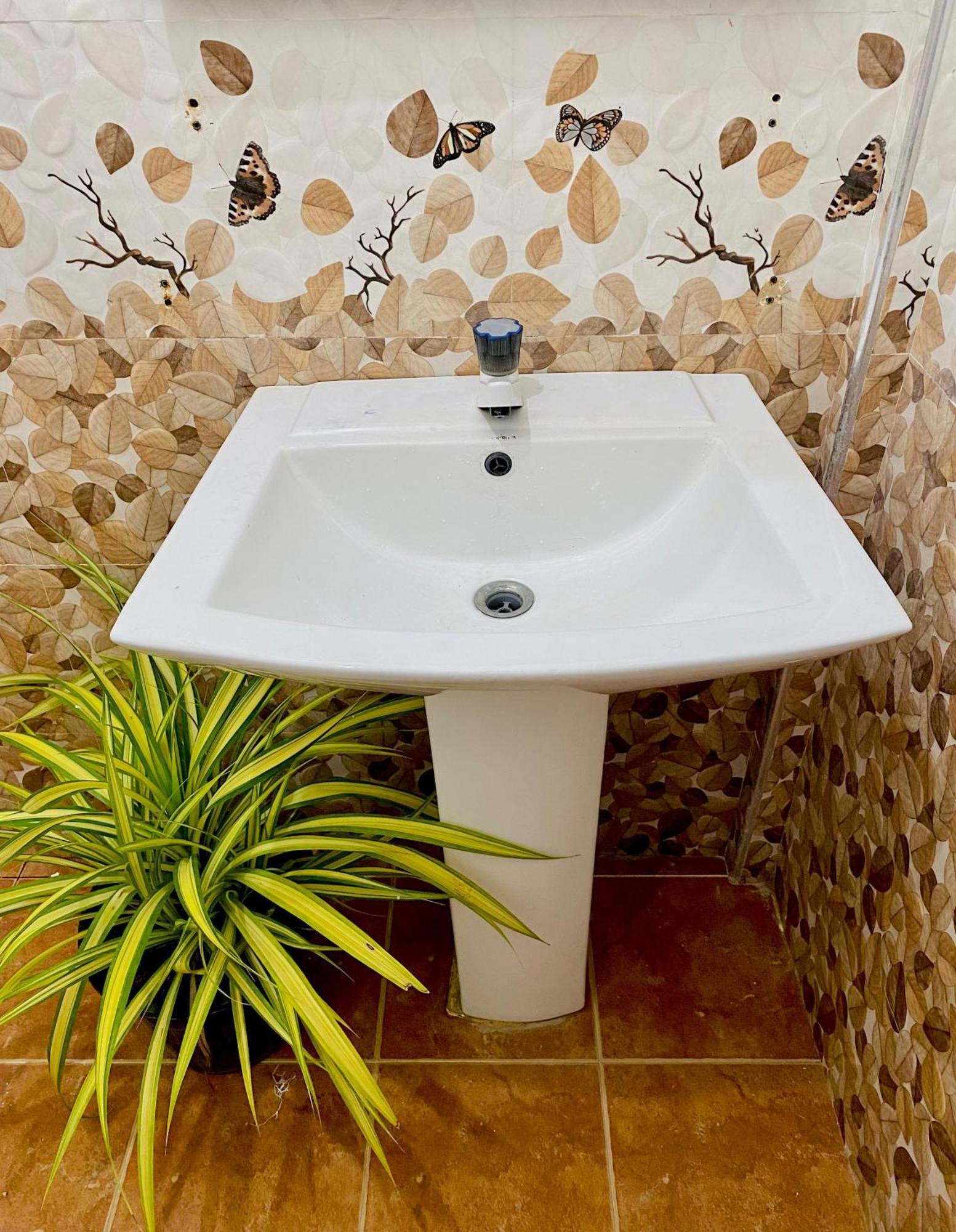 Sasmika Villa Surf And Yoga Hostel Велигама Экстерьер фото